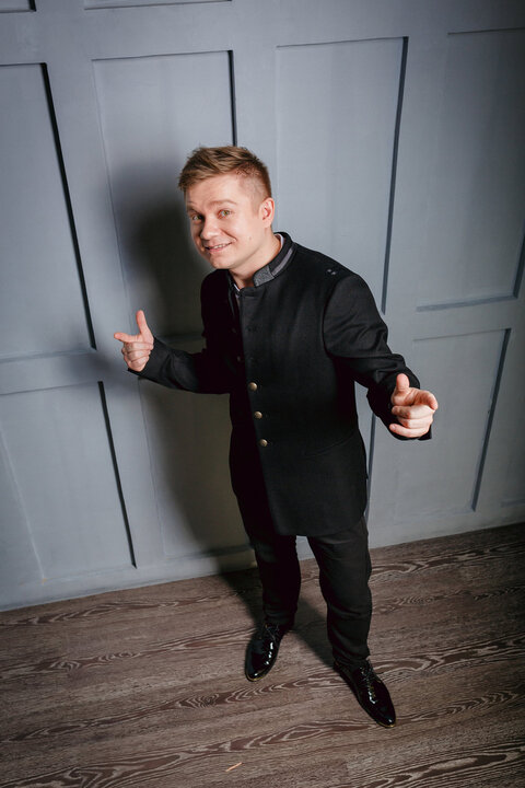 Ведущий мероприятий - Евгений Савостов. Событийное агенство "Восьмой день"