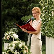 Ведущий, свадебный регистратор,-Мила Федорец