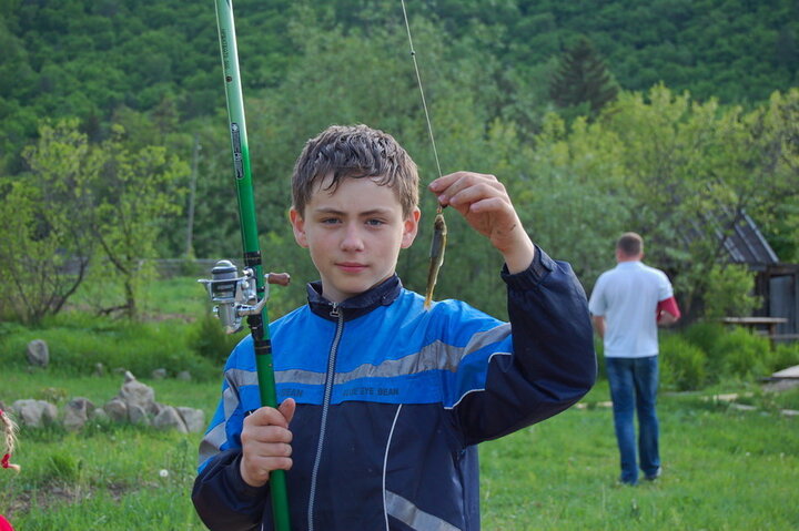 И рыба тут есть