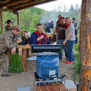 С песней веселее