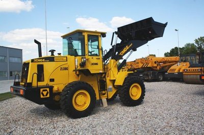 Фронтальный погрузчик xcmg ZL30G