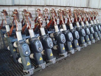 Продам масляные выключатели ВПМ-10-20-630У3 из наличия