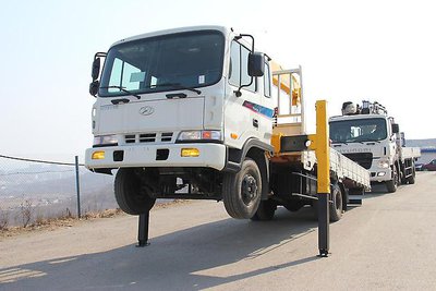 Эвакуатор Hyundai HD120 2013г. с манипулятором Soosan SCS514