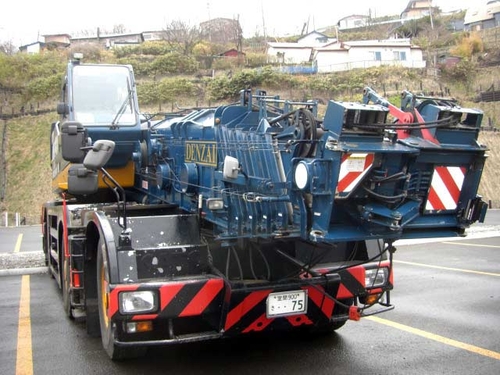 Японский кран KATO KR70H