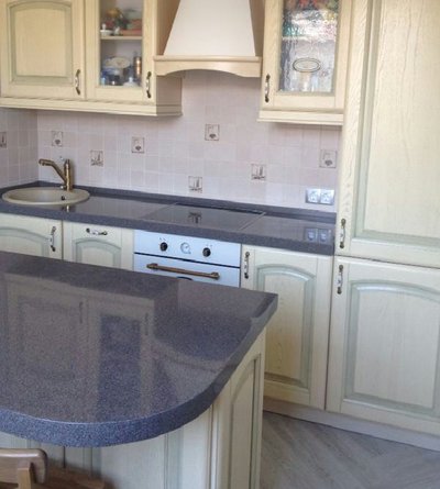  Кухонные столешницы из искусственного камня