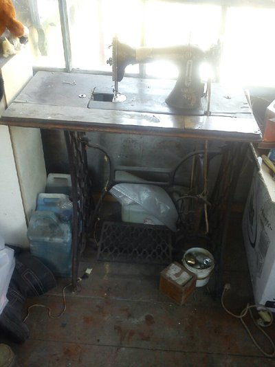 Продам швейные машинки зингер, на запчасти