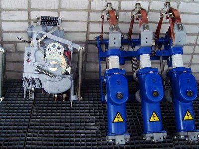 Продаю выключатель ВМГ-10 с приводом, масляный ВМГ-10-20-630