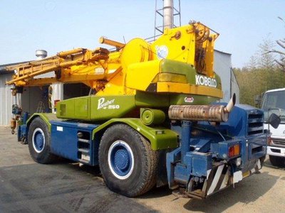 Кран самоходный Kobelco RK250-3 1996г