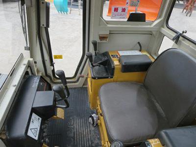 Минибульдозер MITSUBISHI BD2J 2001г кабина