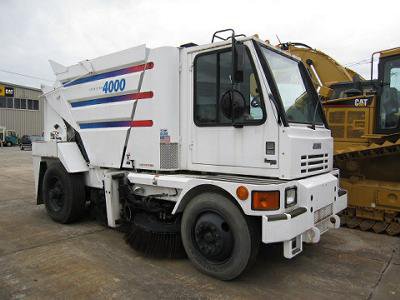 Подметальная машина JOHNSTON4000 2002г