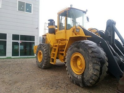 Погрузчик фронтальный VOLVO L180C 1999г