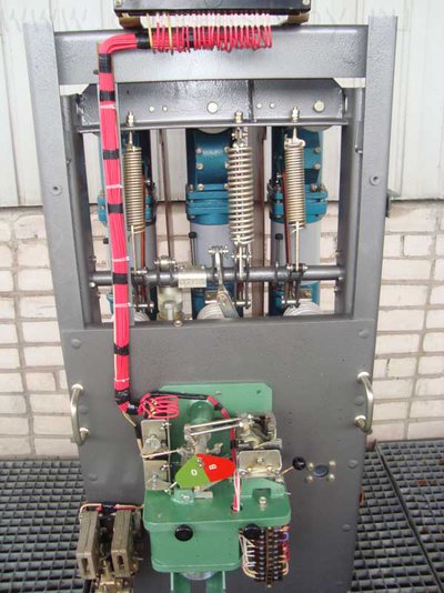 Продаю выключатель ВМП-10К на тележке для КРУ-2-10