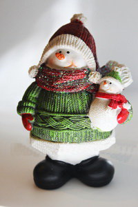 Продам сувенирное мыло "Снеговик с игрушкой - снеговиком". Владивосток