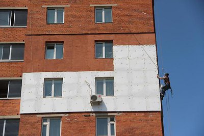 ООО "ТеплоСтройМонтаж" . Устранение протеканий, ремонт швов. Технология - теплый шов. Высотные работы. Утепление стен.