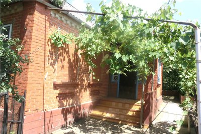 Кирпичный дом, в сказочном месте,красиваяприрода.пгт.Ильский.Северскийрайон.Краснодарский край.