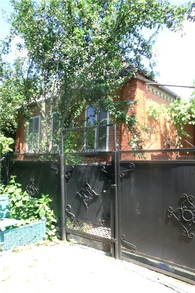 Кирпичный дом, в сказочном месте,красиваяприрода.пгт.Ильский.Северскийрайон.Краснодарский край.