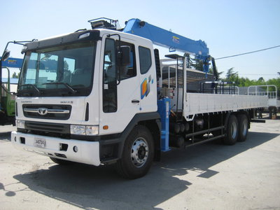 Daewoo Novus (11,5 т.) + КМУ Dong Yang SS 1926(7т.)