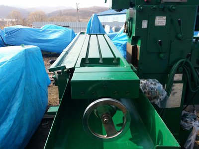  Универсально-фрезерный станок UF-3,5 продам, Владивосток.