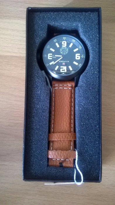 Часы Naviforce. Новый. В коробке во Владивостоке