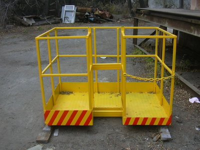 Металлические емкости, контейнеры, баки, траверсы, люльки, кабины