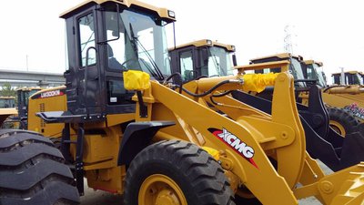 Фронтальный погрузчик XCMG LW300KN