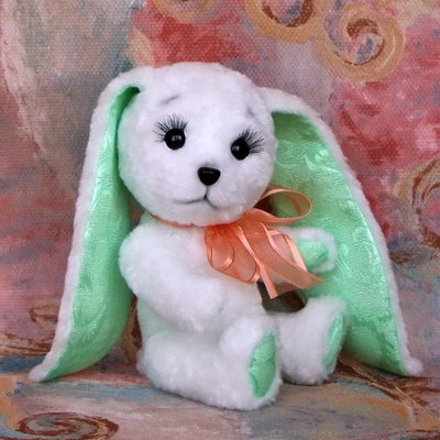 Сувенирная мягкая игрушка зайка Люся (заяц)