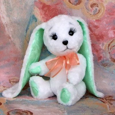 Сувенирная мягкая игрушка зайка Люся (заяц)