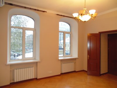 Продается элитная квартира 200 кв.м в центре Петербурга