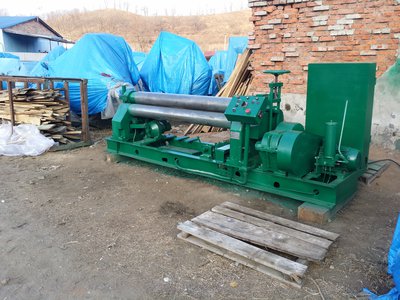 Вальцы И2220Б (машина листогибочная трехвалковая) продам, Владивосток.