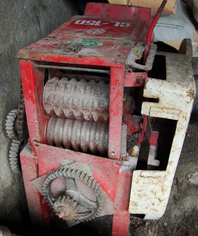  Измельчитель кукурузника и подсолнечника 