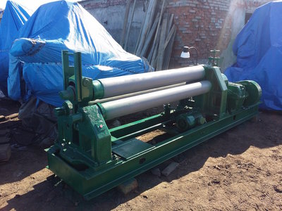 И2220А Машина листогибочная трехвалковая (вальцы) для гибки листового металла продам Владивосток.