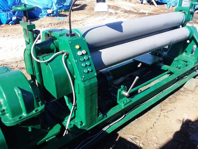 И2220А Машина листогибочная трехвалковая (вальцы) для гибки листового металла продам Владивосток.