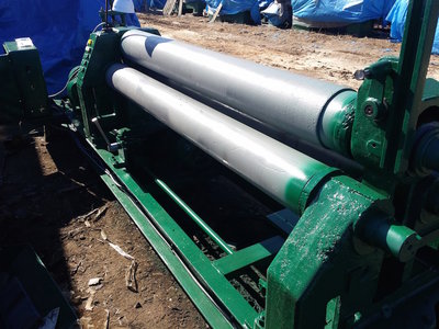 И2220А Машина листогибочная трехвалковая (вальцы) для гибки листового металла продам Владивосток.