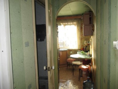 Продаётся 4-х комнатная квартира на пр-кт 100-лет Владивостоку