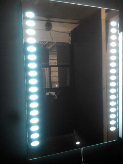 Зеркало с подсветкой от производителя