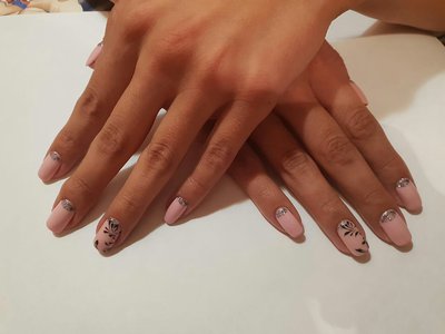 Гель лак +маникюр +дизайн - 600 руб нейбута