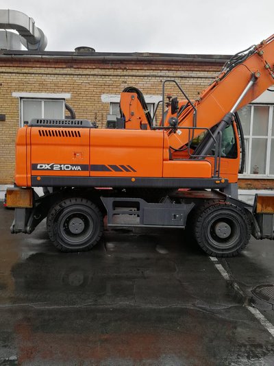 DOOSAN DX210WA   перегружатель