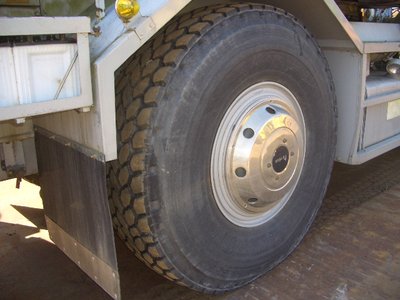 Самоходный Японский кран KOMATSU 