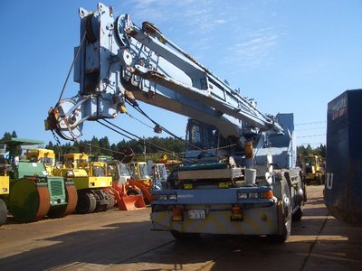 Самоходный Японский кран KOMATSU 