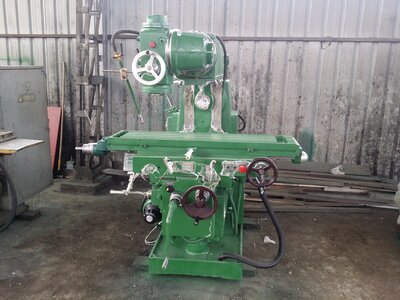  Станок фрезерный широкоуниверсальный 6Р82Ш продам, Владивосток.