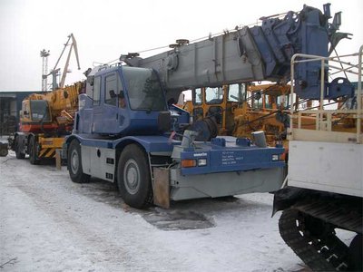 Самоходный кран Komatsu LW250-5 