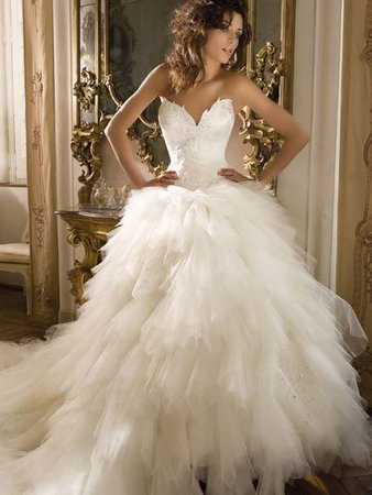 Интернет-магазин свадебных и вечерних платьев, аксессуаров "МиМи". Индивидуальный пошив.