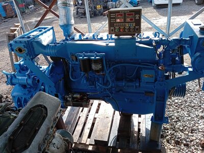 Судовой двигатель б/у Weichai WD615