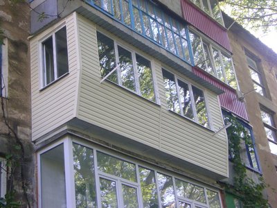 Отделка балконов и лоджий, изготовление корпусной и встраиваемой мебели.