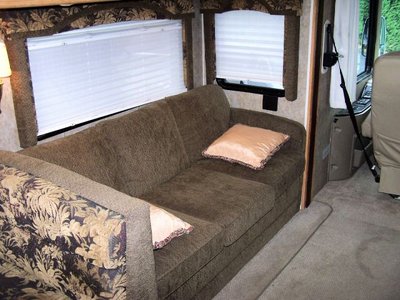 Роскошный Дом на колёсах + прицеп-гараж ! - Спешите !