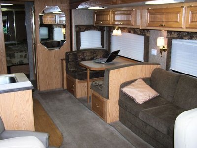 Роскошный Дом на колёсах + прицеп-гараж ! - Спешите !