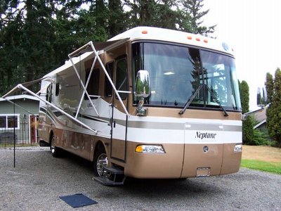 Роскошный Дом на колёсах + прицеп-гараж ! - Спешите !