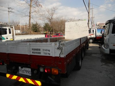 Грузовик бортовой Daewoo Royal Novus 2009 год, грузоподъемностью 7,5 тонн.