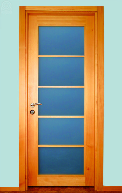 Двери, арки, перегородки из массива натурального дерева