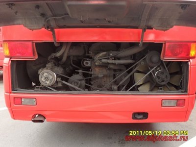 Туристический автобус Hyundai AeroExpress HI-CLASS красный 2008 год.